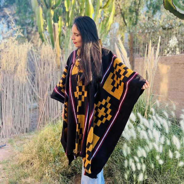 PONCHO BURDEO OSCURO, LANA DE ALPACA Y OVEJA